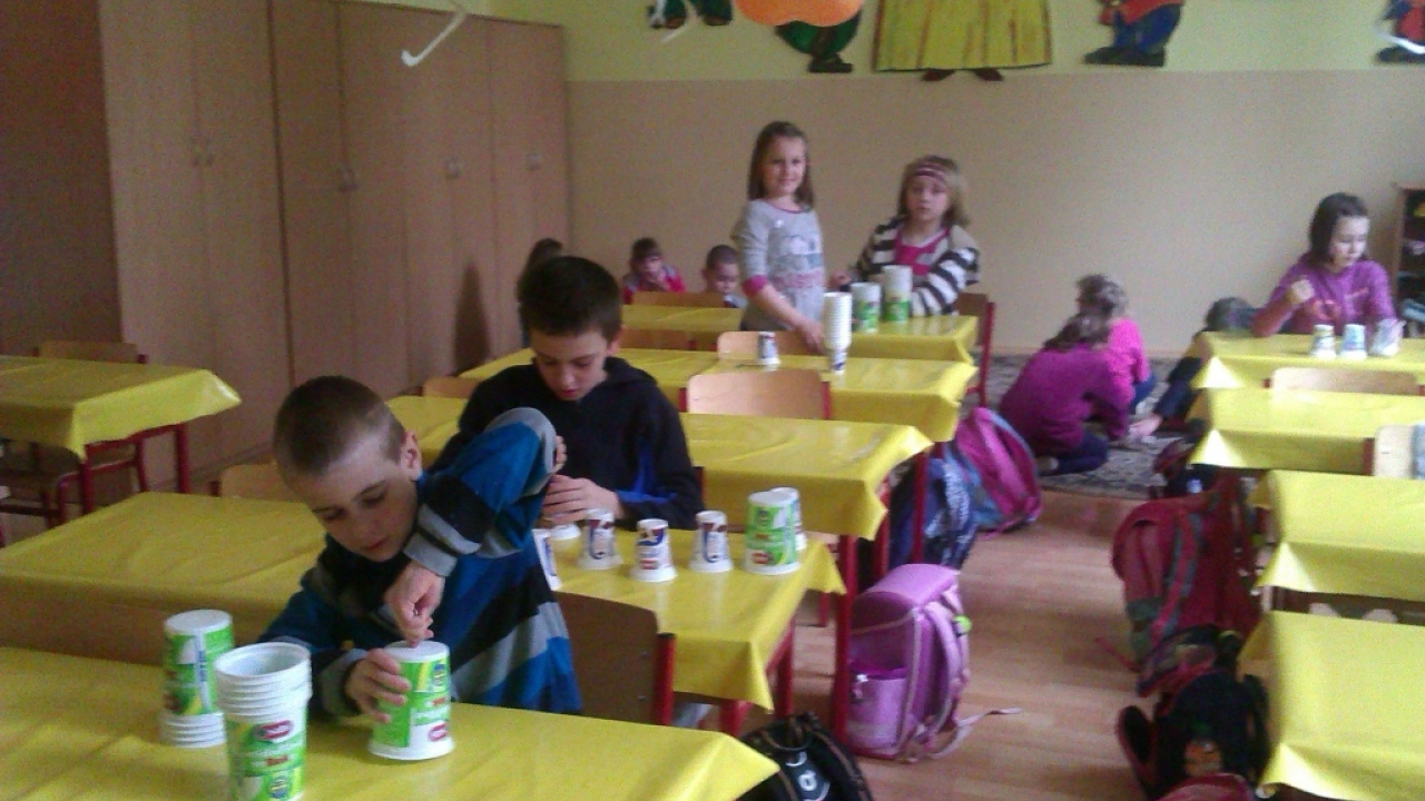 Súťaž o najdlhšieho hada vyhlasená Milk Agrom 